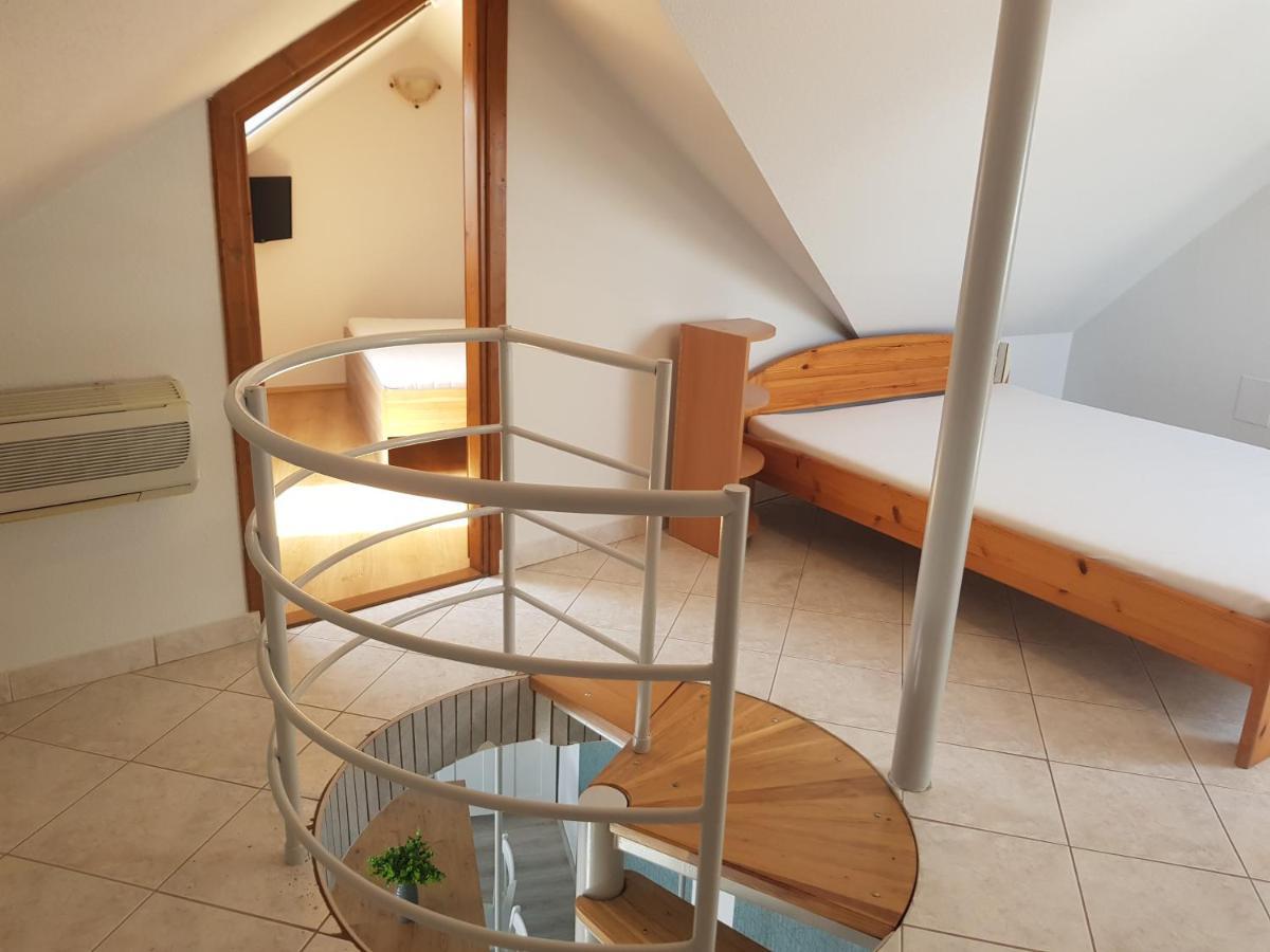 Hajdúszoboszló Zoli Apartmanok-Adri Koelcsey 32 מראה חיצוני תמונה