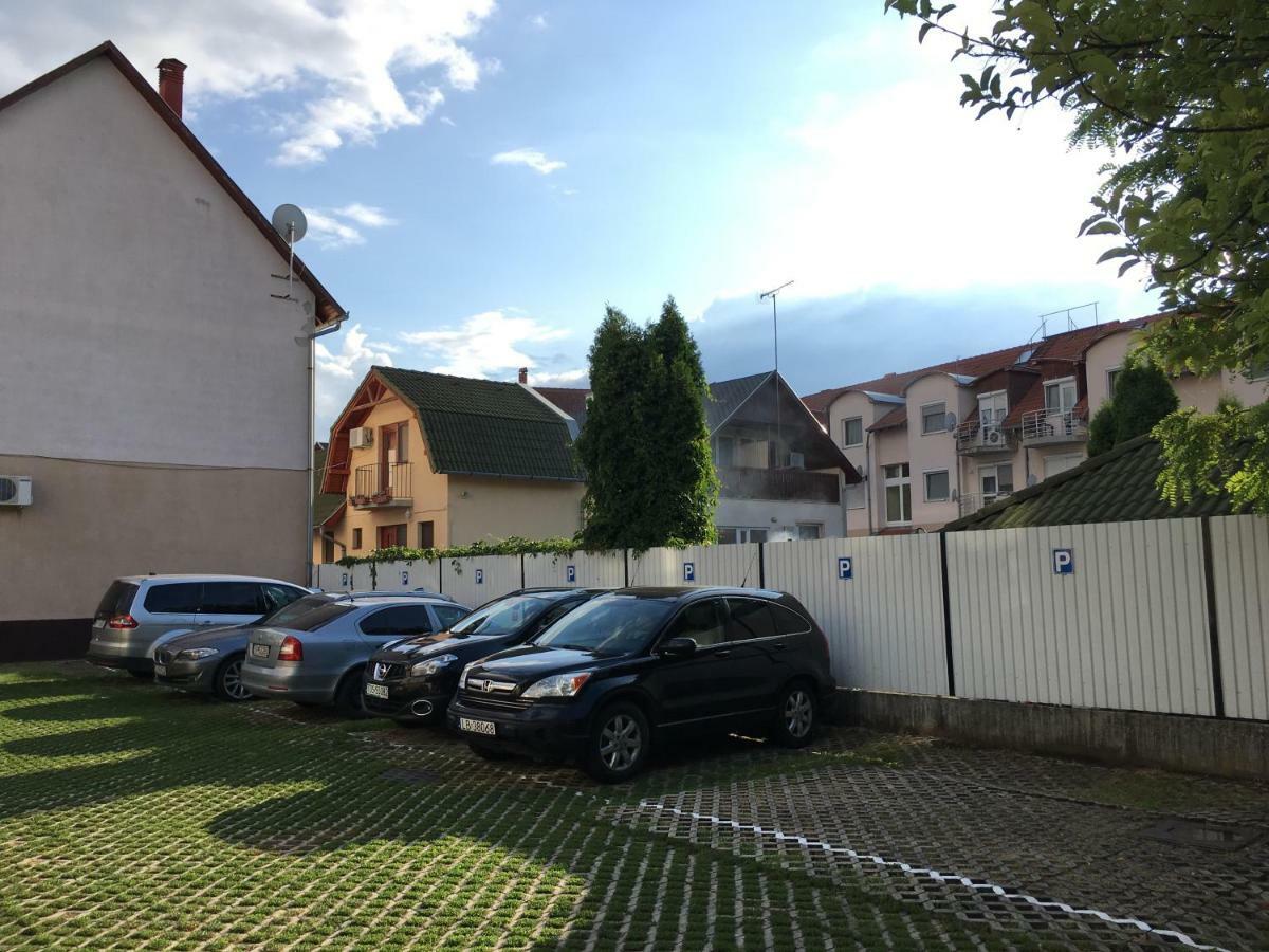 Hajdúszoboszló Zoli Apartmanok-Adri Koelcsey 32 מראה חיצוני תמונה